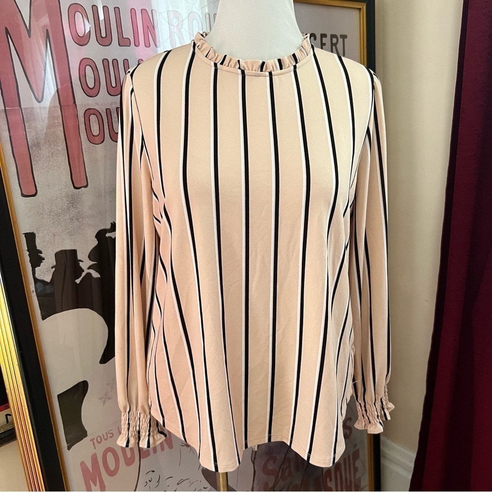 Adrianna Papell: Tan, White, Black Striped Ruffle Collar Wrist Ruffle Blouse